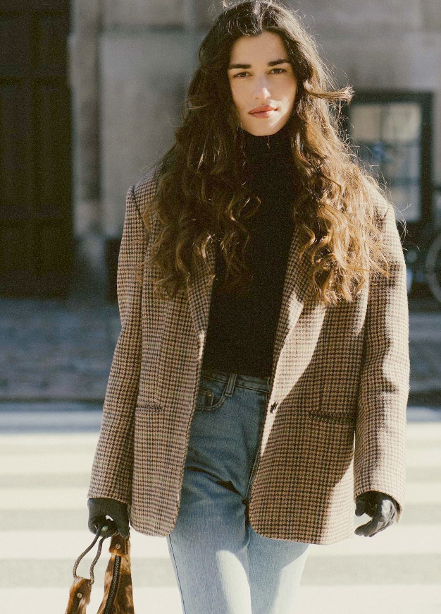 Sous-pull + blazer l�g�rement oversize = le bon mix