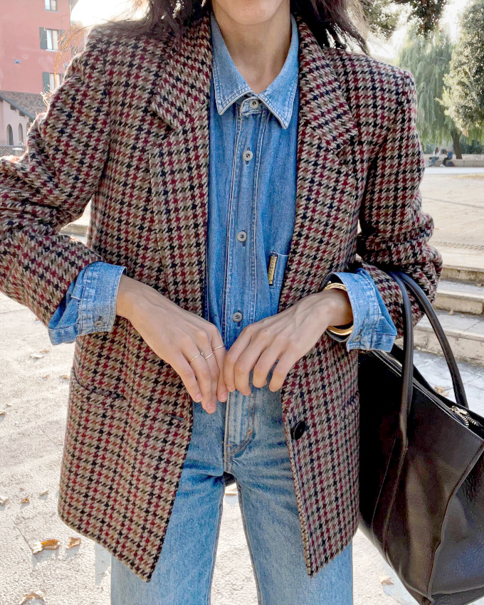 Blazer en tweed + chemise en jean = le bon mix