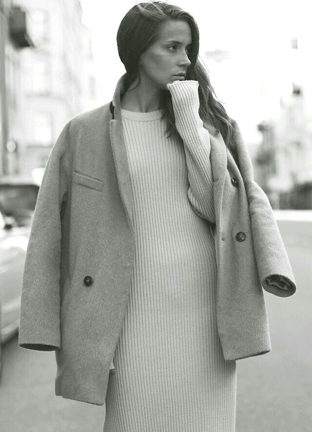 La longue robe pull, un cocon aussi douillet que seyant...