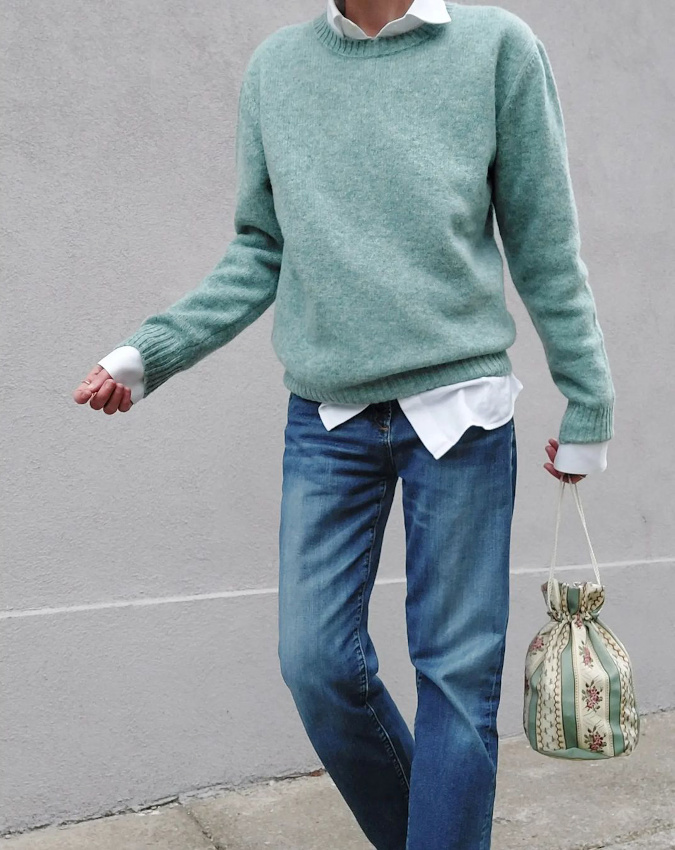 Vert d'eau, jean brut et touches de blanc font souvent bon m�nage !