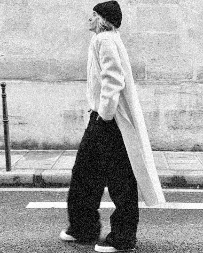 Oui au total look noir et blanc ultra cosy !