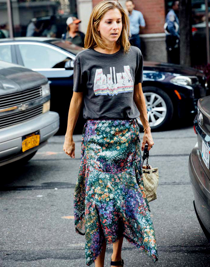 Traiter la jupe midi avec d�sinvolture : l'une des clefs d'un look r�ussi !