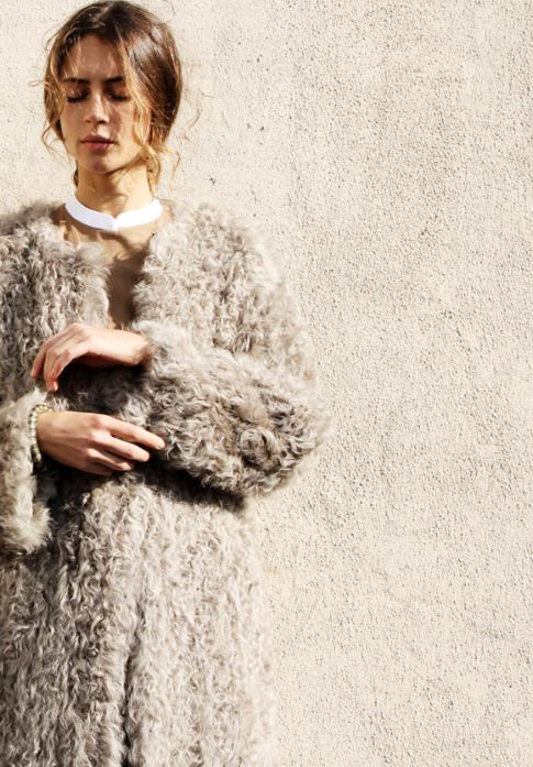 Minimalisme + douceur chaleureuse = le bon mix