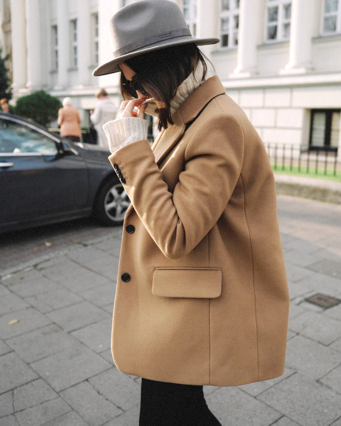 M�lant d�gaine boyish et twist cosy, ce look a tout bon !