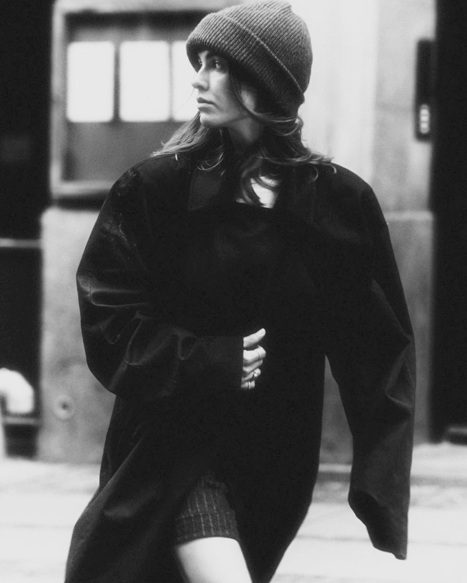 Pour ou contre le duo maxi pardessus/mini jupe ?