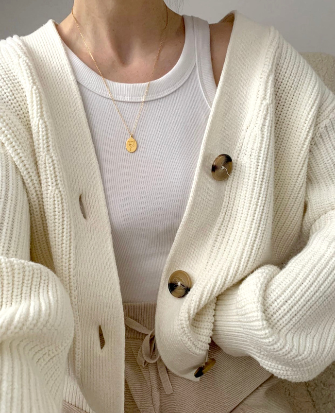 Mlant confort et subtile sensualit, le duo marcel/gros gilet a tout bon !