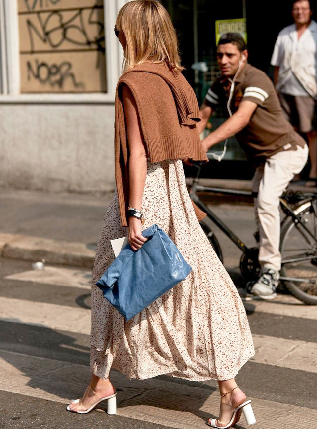 Oui au trio blanc/bleu barbeau/cama�eu de marron !