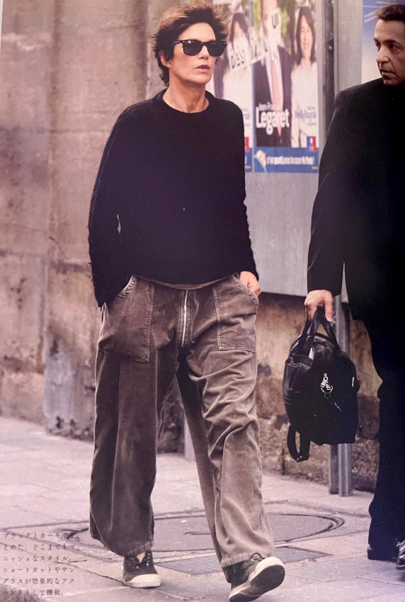 Pull col rond tout simple + baggy = le bon mix