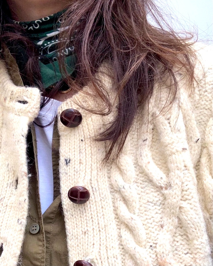 Rien de tel qu'un gilet torsad vintage pour rchauffer le trio kaki/blanc/vert bouteille !