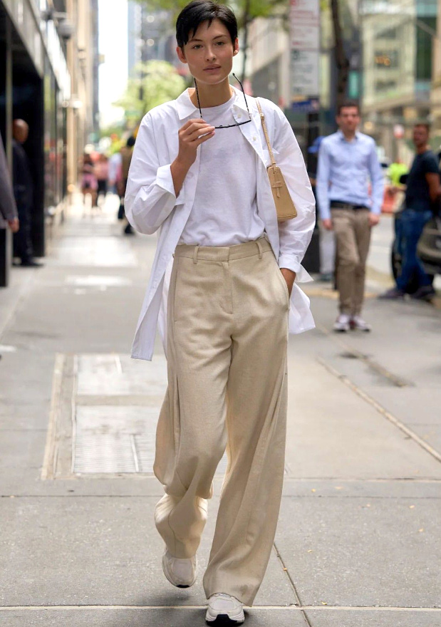 Oui au duo blanc beige trait en mode boyish !