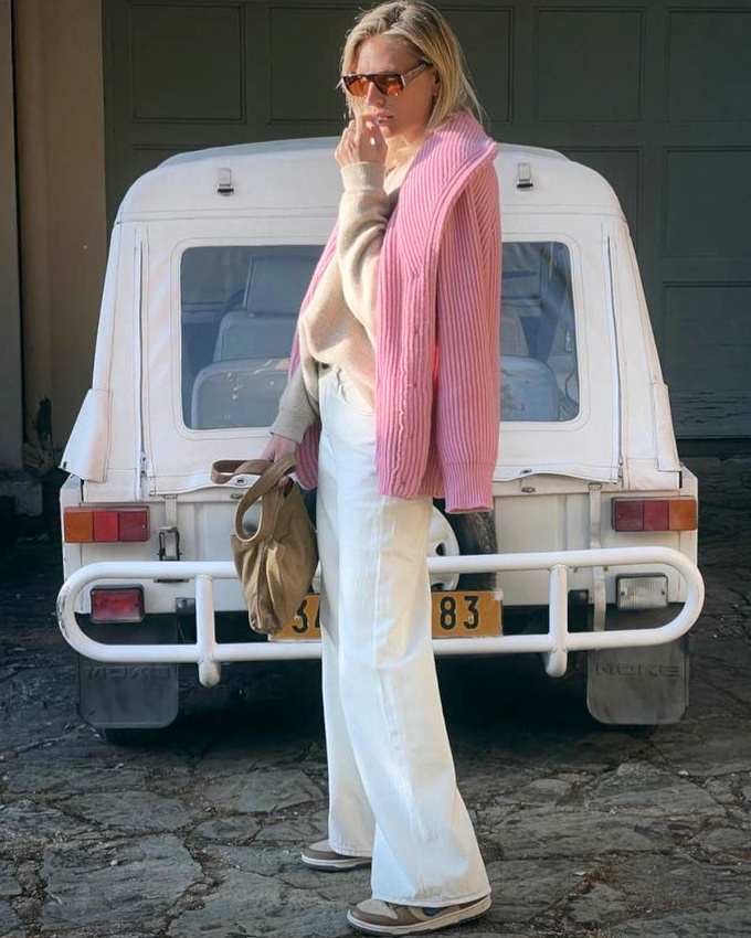 Rien de tel qu'un pais cardigan rose ple pour rchauffer un look printanier !