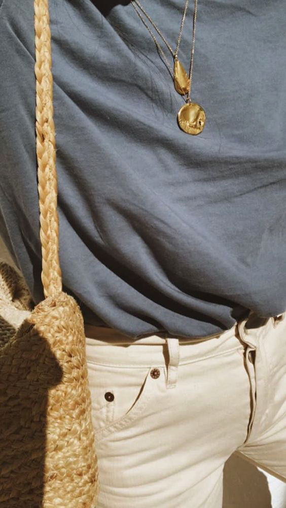 Wanted : un tee-shirt bleu fume !