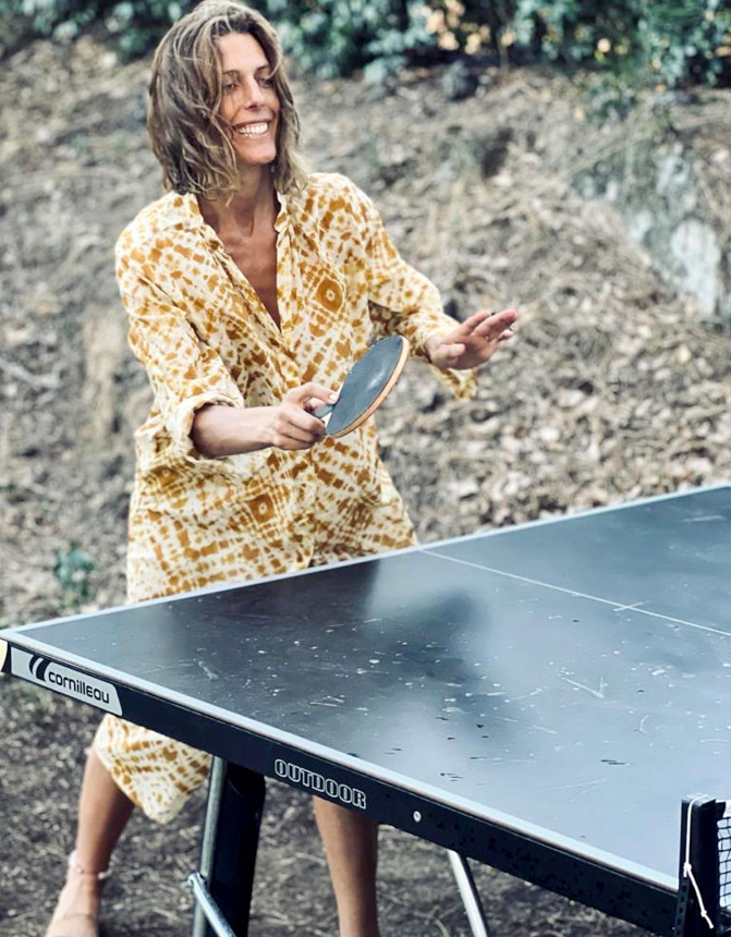 M�lant joie de vivre, subtil bronzage caramel et robe aussi jolie que facile � vivre, cette jeune femme a tout bon !