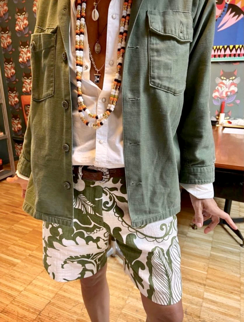 Wanted : un short masculin hawaïen !