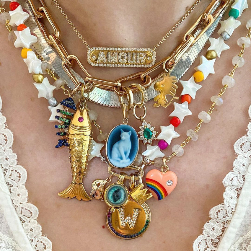 Pour ou contre la suraccumulation de colliers ?