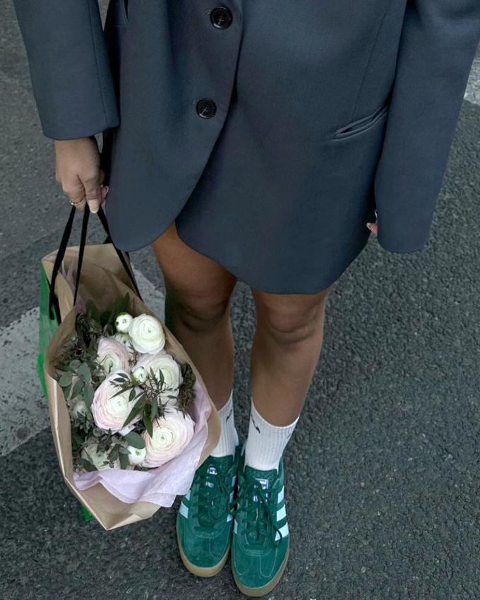 Faire semblant d'oublier le bas... tout un art !