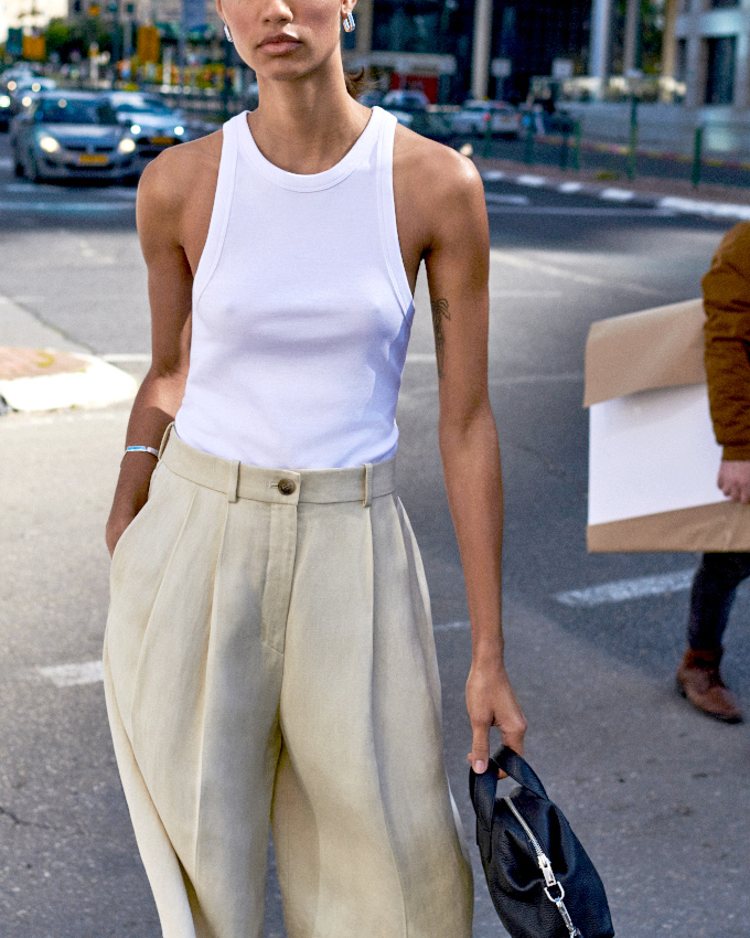 Marcel ultra minimaliste + pantalon large � pinces = le bon mix