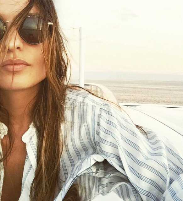 Lunettes aviateur + chemise � rayures = le bon mix