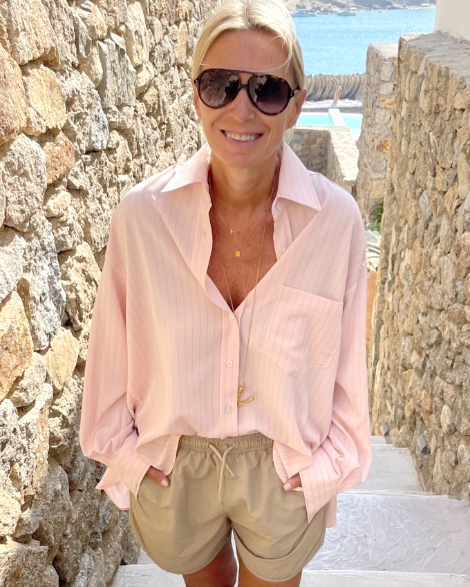 Oui au rose trait sur une note bien plus casual/tomboy que girly !