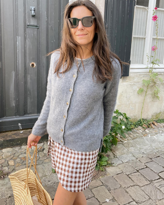 Le cardigan col rond : l'un des basiques indispensables de la rentre !