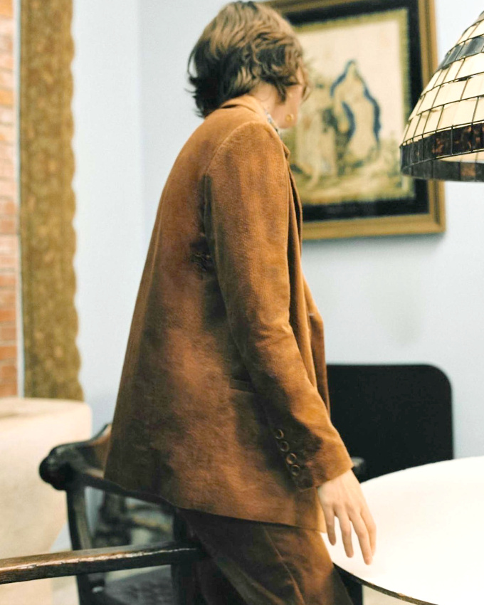 Wanted : un costume marron !