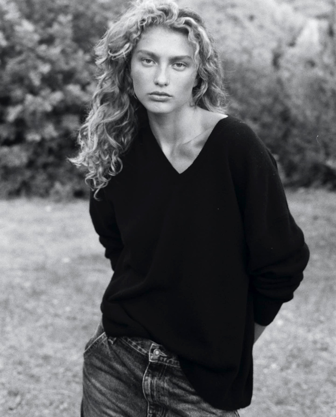 Oui au grand col V port  mme la peau !