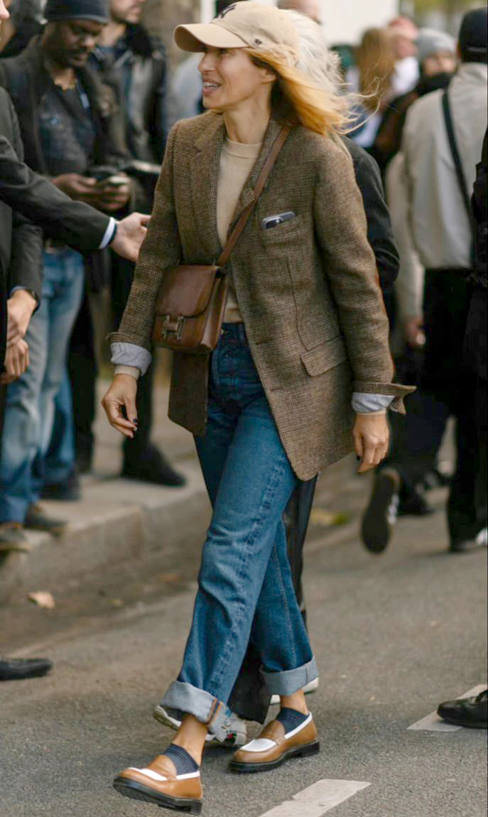 Rien de tel qu'une casquette venant subtilement disrupter un look casual/preppy !