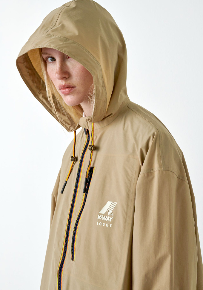 Soeur + K-way = le bon mix