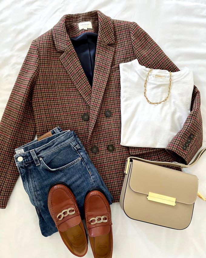 Le tee-shirt blanc : la pi�ce id�ale pour illuminer un look un peu sage !