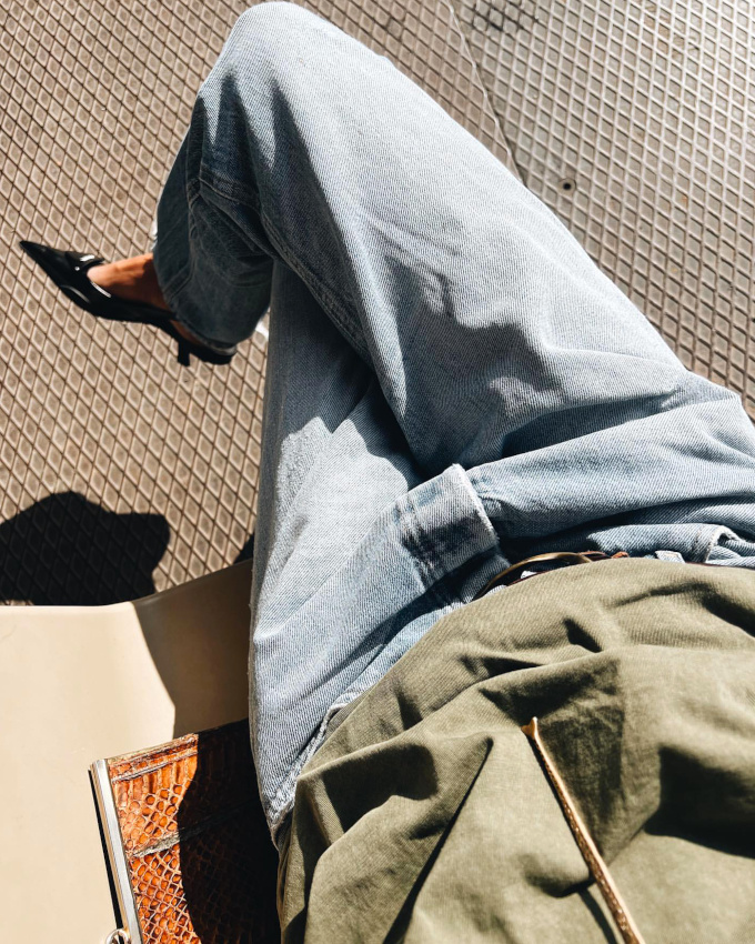 Jean large + escarpins = le bon mix