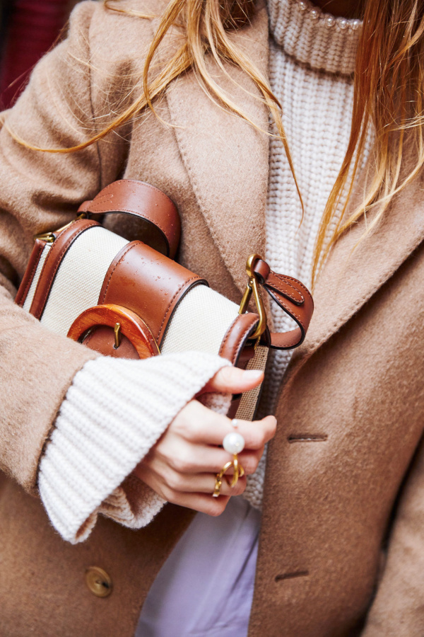 Oui aux mix de mati�res permettant de twister les cama�eux de teintes les plus classiques !