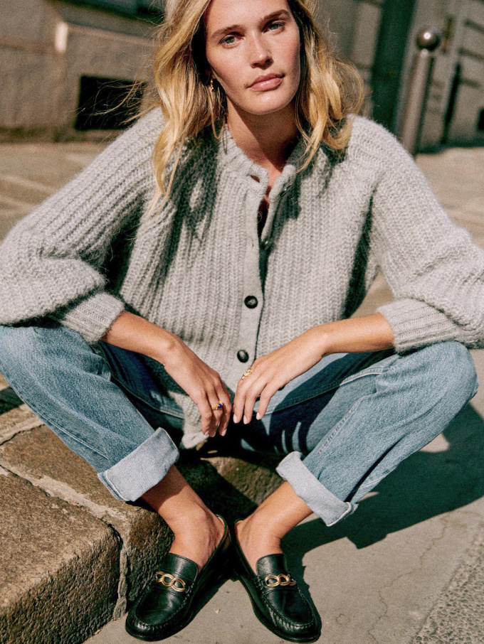 Gros gilet port� � m�me la peau + jean 7/8 = le bon mix