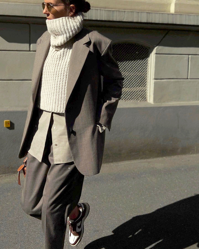 Rien de tel qu'une petite laine pour adoucir la d�gaine d'un costume !