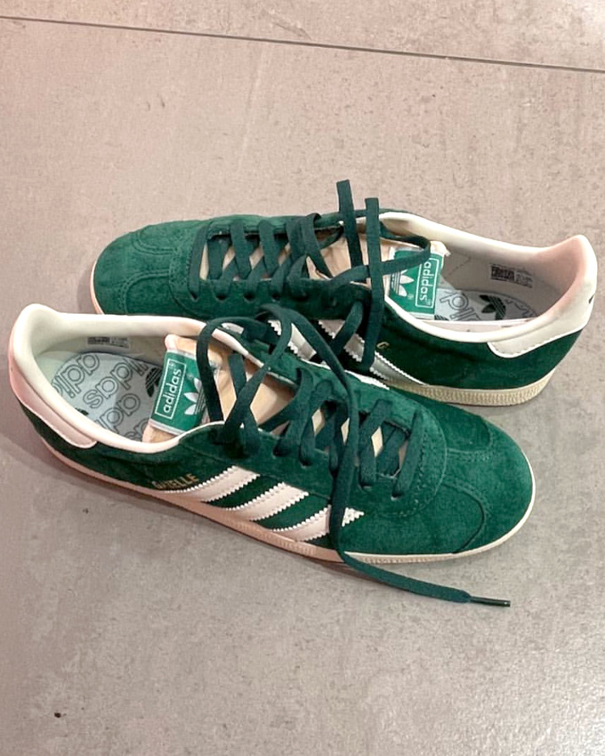 On ne se lasse pas des baskets vertes !