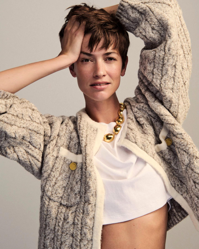 Quand le duo coupe courte/tee-shirt raccourci permet de twister des pices bourgeoises...