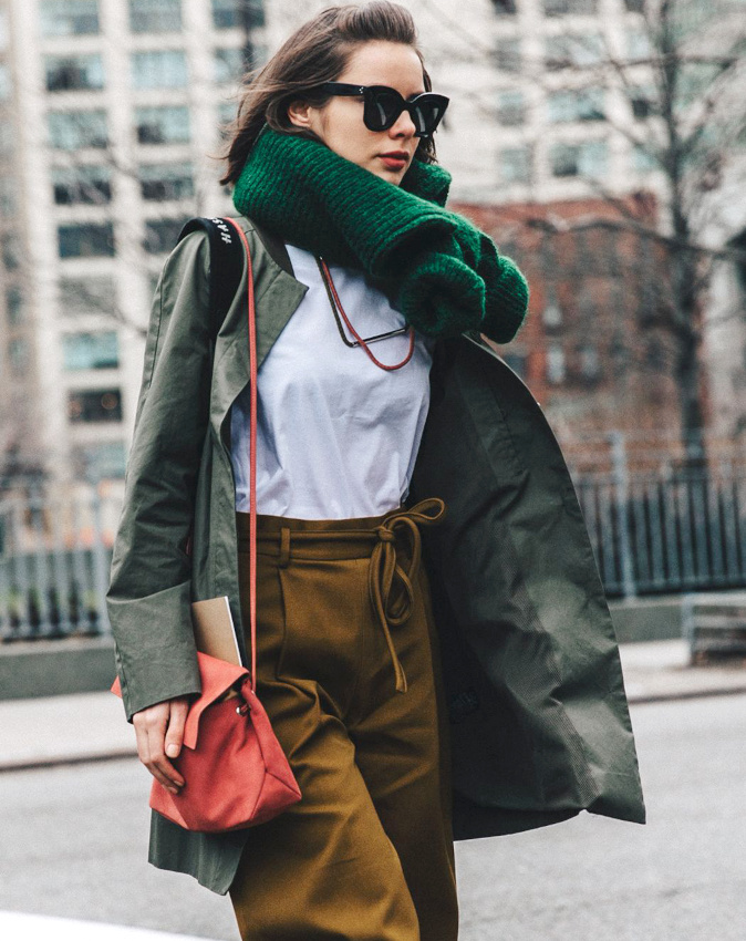 Vert fort + vert kaki + marron dor + blanc + rouge dlav = le bon mix