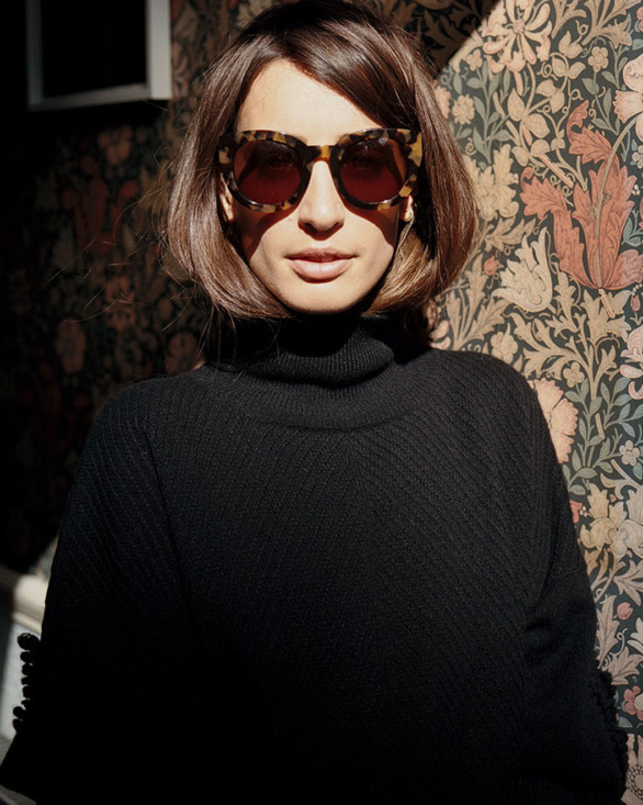 Glisser ses cheveux dans le col de son pull, ou comment tester la coupe au carr sans passer par la case coiffeur !