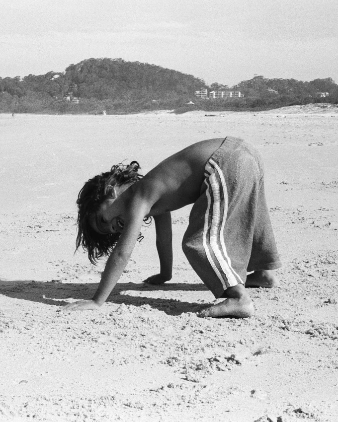 Choisir certains de ses basiques bien trop grands... tout un art !