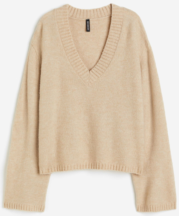 Pull beige  encolure en V