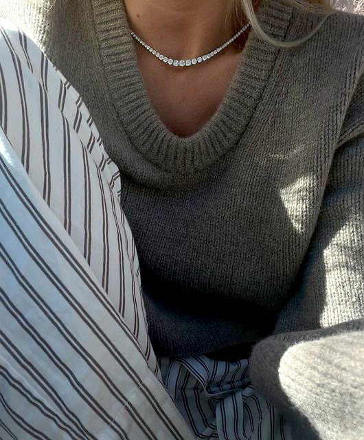 Allier bijoux et tenue casual est souvent une bonne id�e !