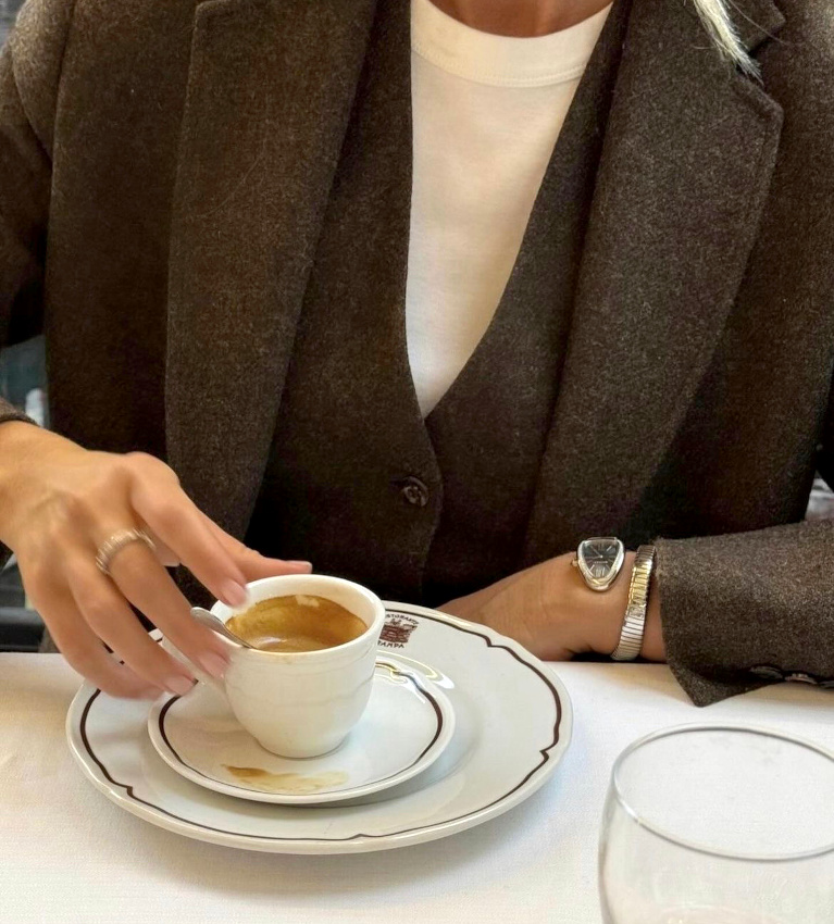 Oui au complet veston saupoudr� de f�minit� !