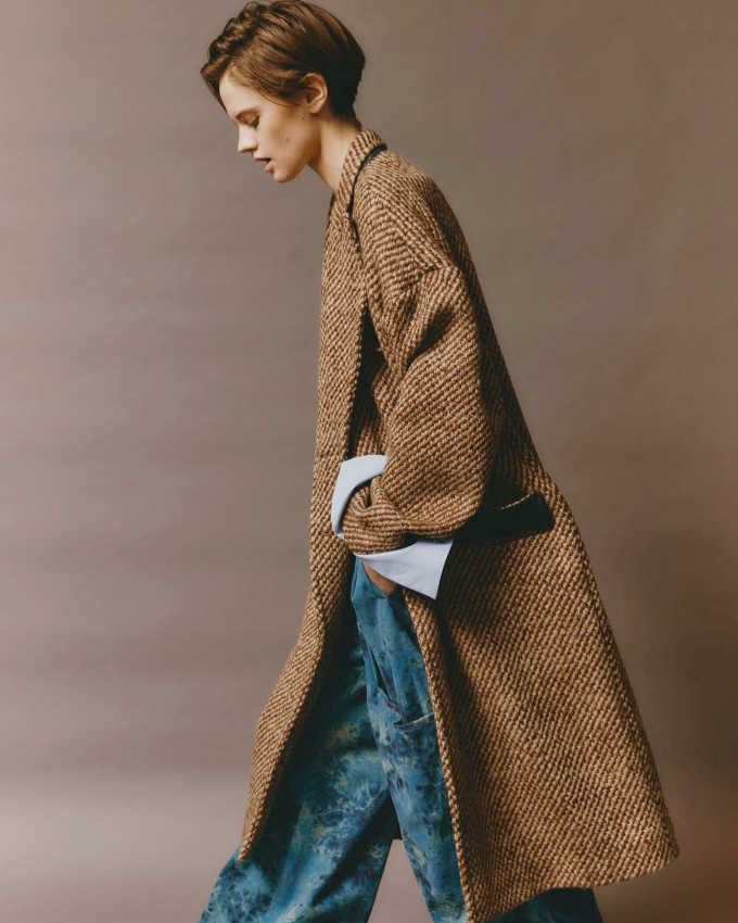 M�lant d�gaine boyish, d�tails f�minins et nonchalance chaleureuse, ce look a tout bon !