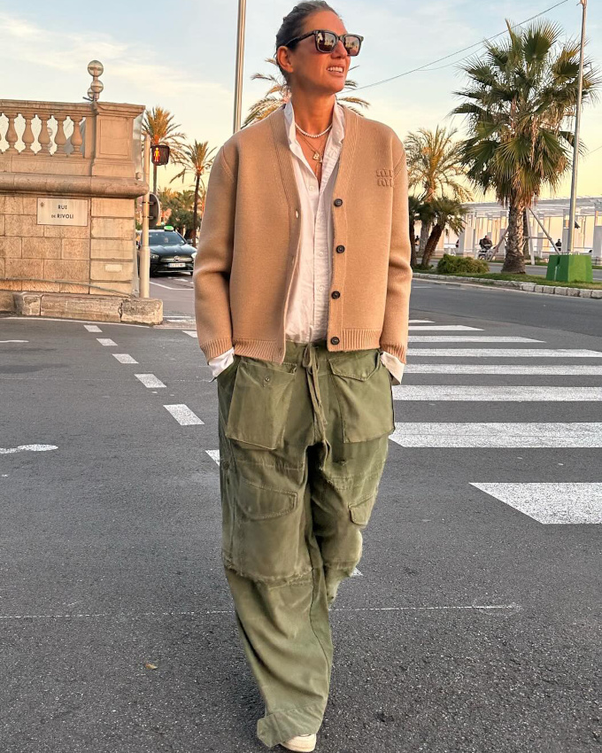Jenna Lyons nous ferait presque aimer les pantalons cargos  poches multiples...
