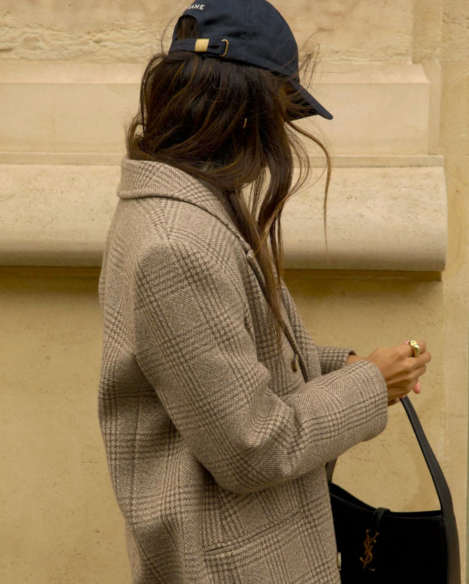 Manteau  carreaux + casquette = le bon mix