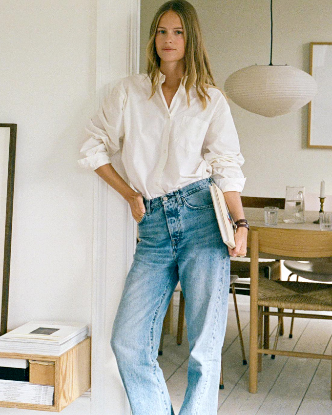 Jean large taille haute + chemise blanche masculine + longs cheveux lisses = le bon mix