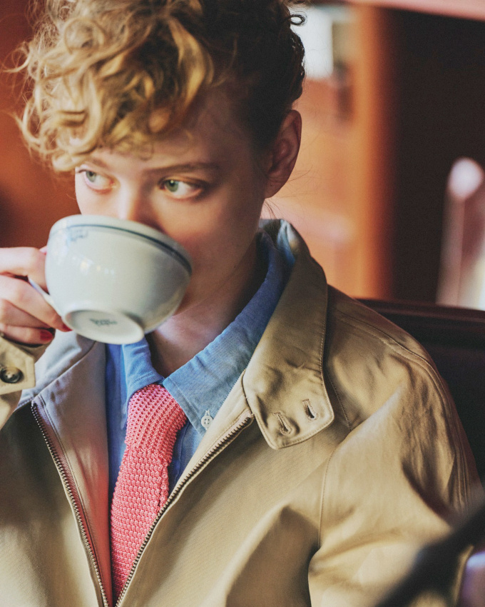 Quand le port de la cravate se fait plus espigle que formel !