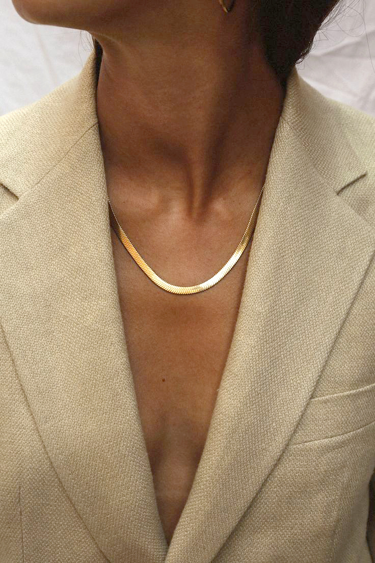 Quand le bronzage permet l'extrme simplicit...