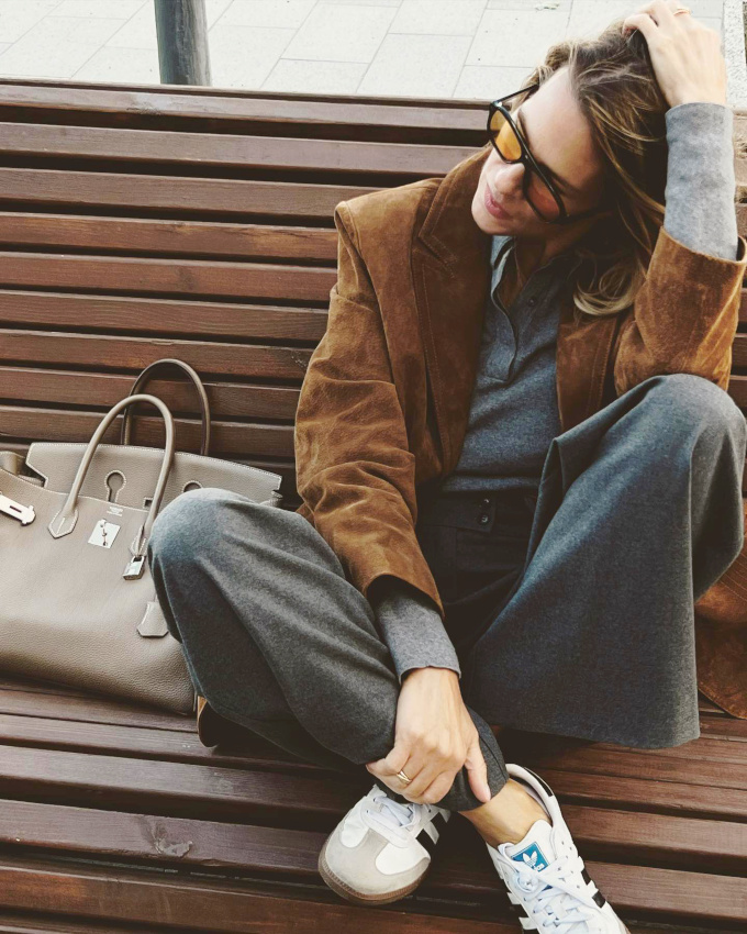 Wanted : un blazer en daim marron !