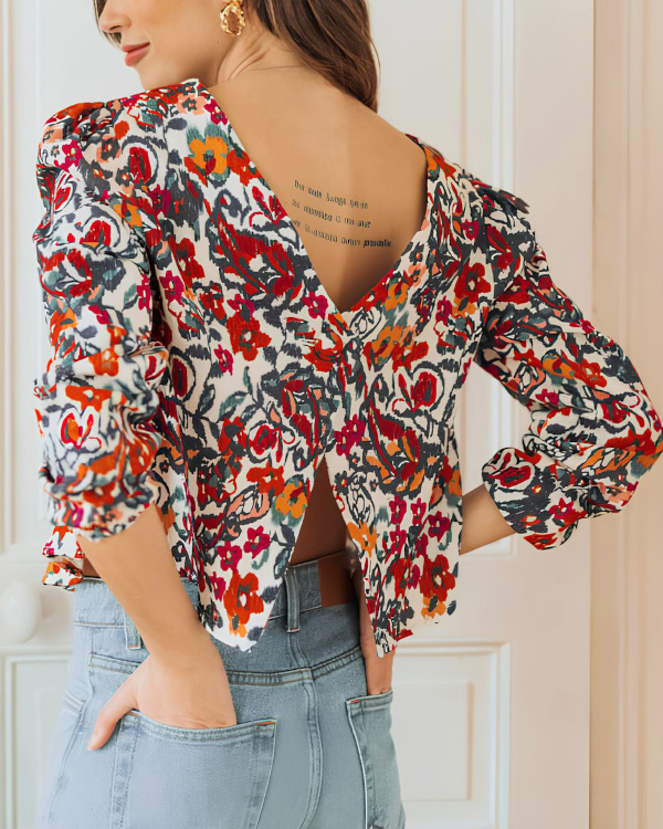 Blouse courte fleurie  manches longues