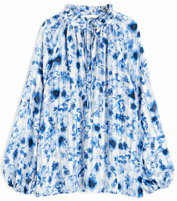 Blouse volante en crpe bleue